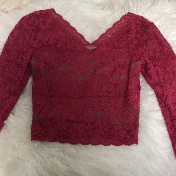 Neiman Marcus Wine Lace Top - Small - Picture 1 of 5